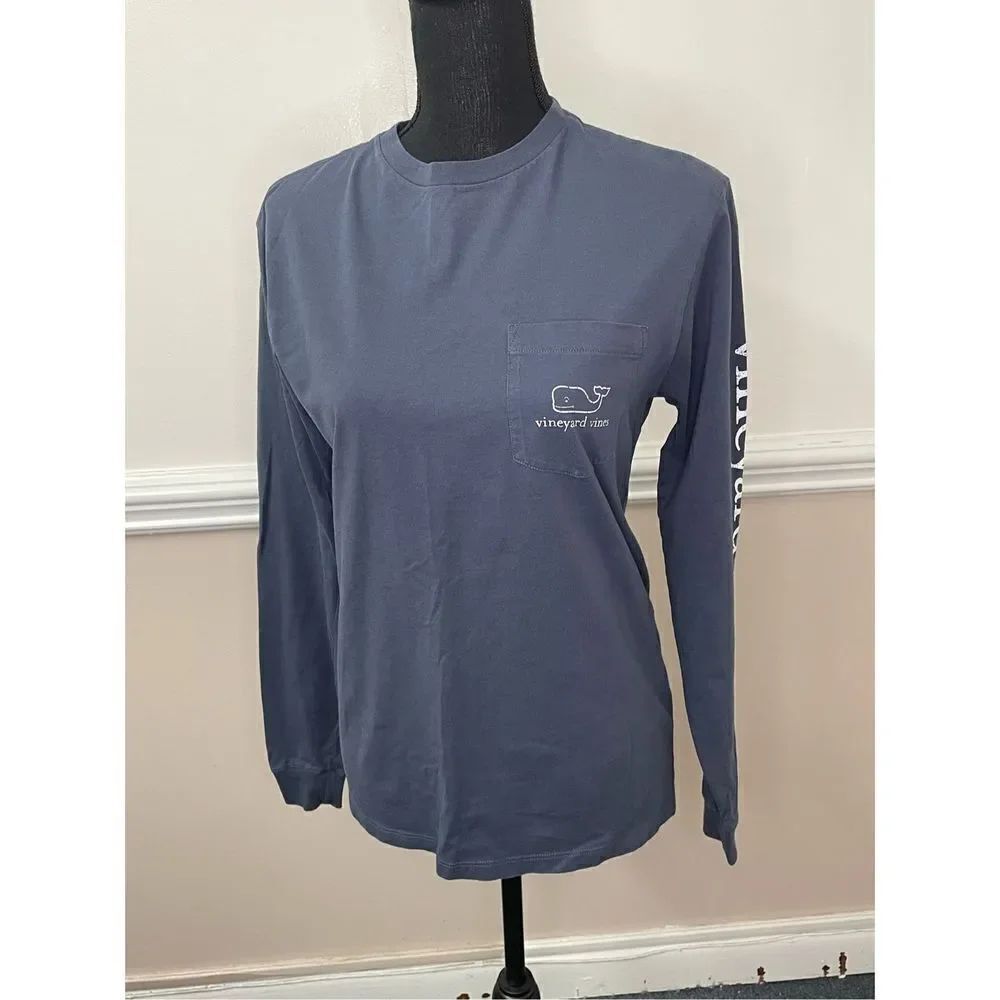 Vineyard Vines LongāSleeve Navy Pocket Tee SizeāX-Small